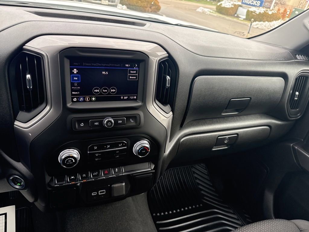 Used 2023 GMC Sierra 1500 Pro w/ Graphite Edition image 39