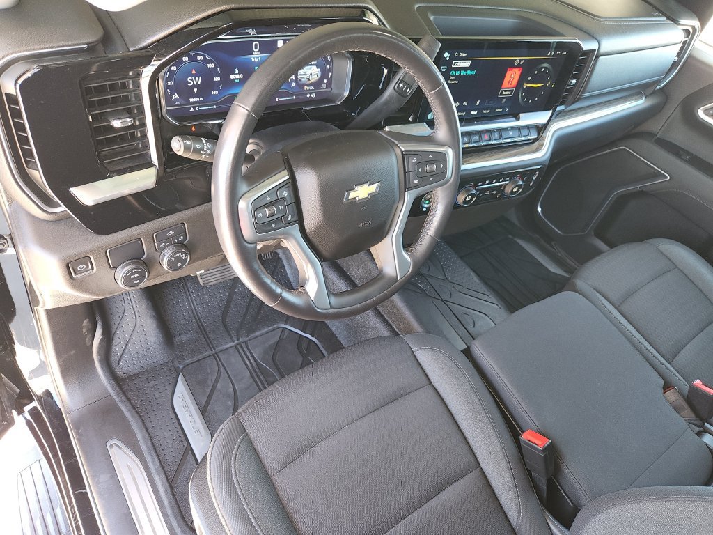 Used 2022 Chevrolet Silverado 1500 LT RWD image 12