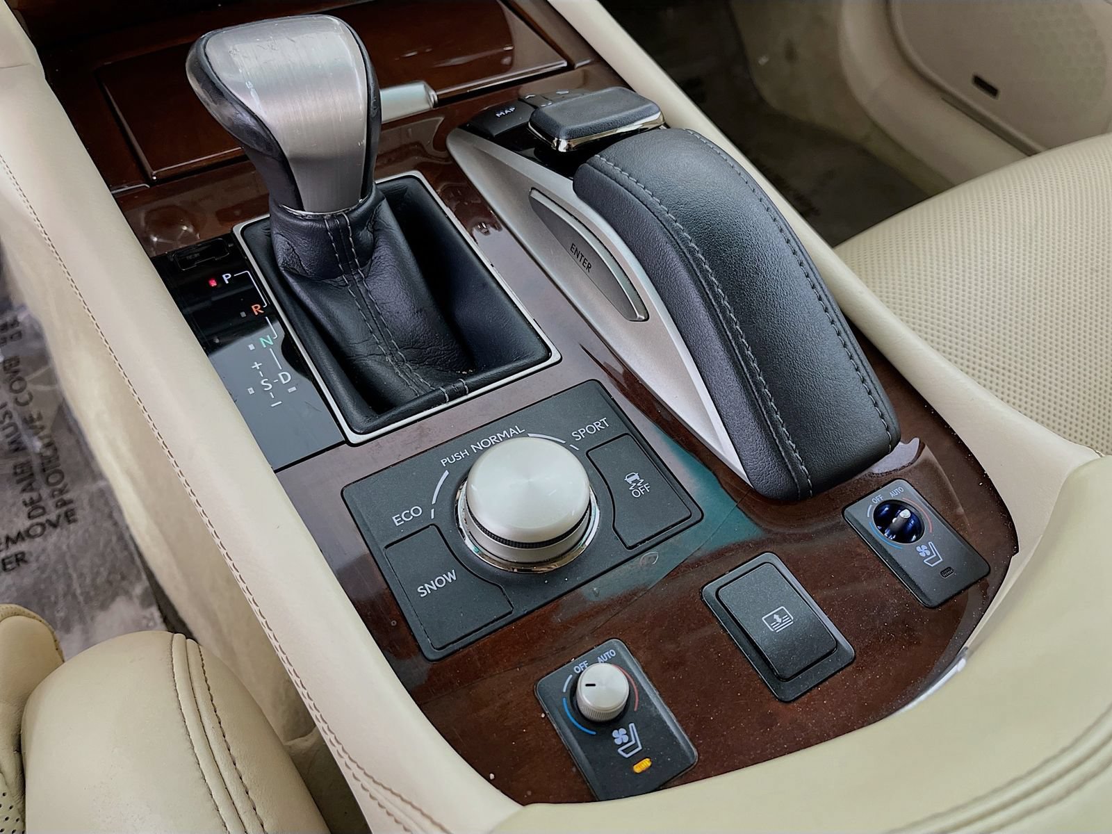 Used 2017 Lexus LS 460 w/ Comfort Package RWD image 22