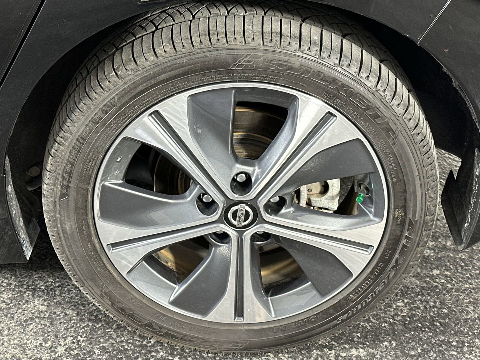 Used 2019 Nissan Leaf SV w/ SV Technology Package image 14