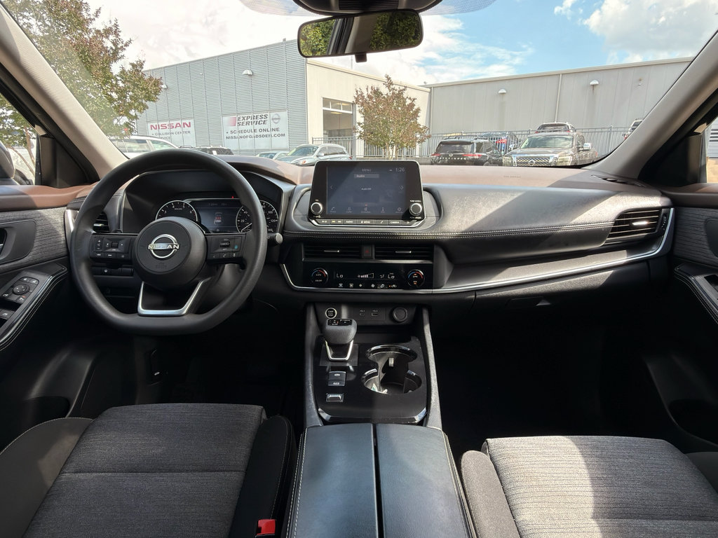 Certified 2023 Nissan Rogue SV FWD image 12
