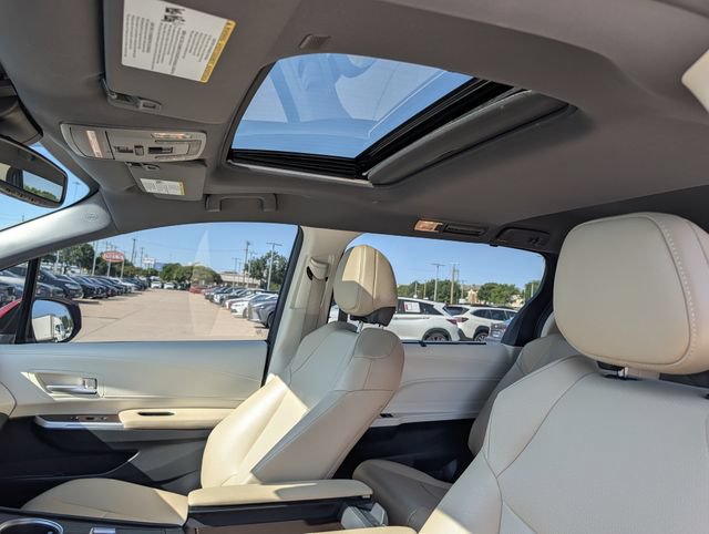 Certified 2023 Toyota Sienna XLE FWD image 26