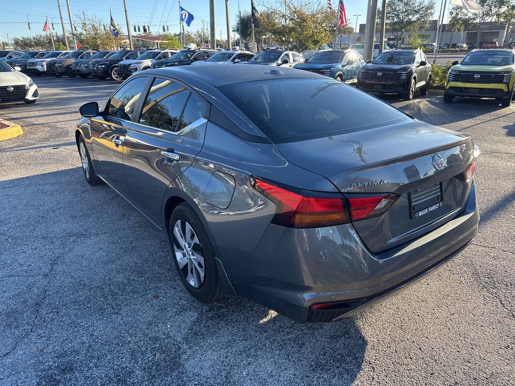 Used 2025 Nissan Altima 2.5 S image 7