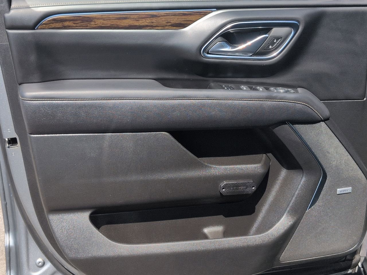Used 2023 Chevrolet Tahoe Premier AWD/4WD image 23