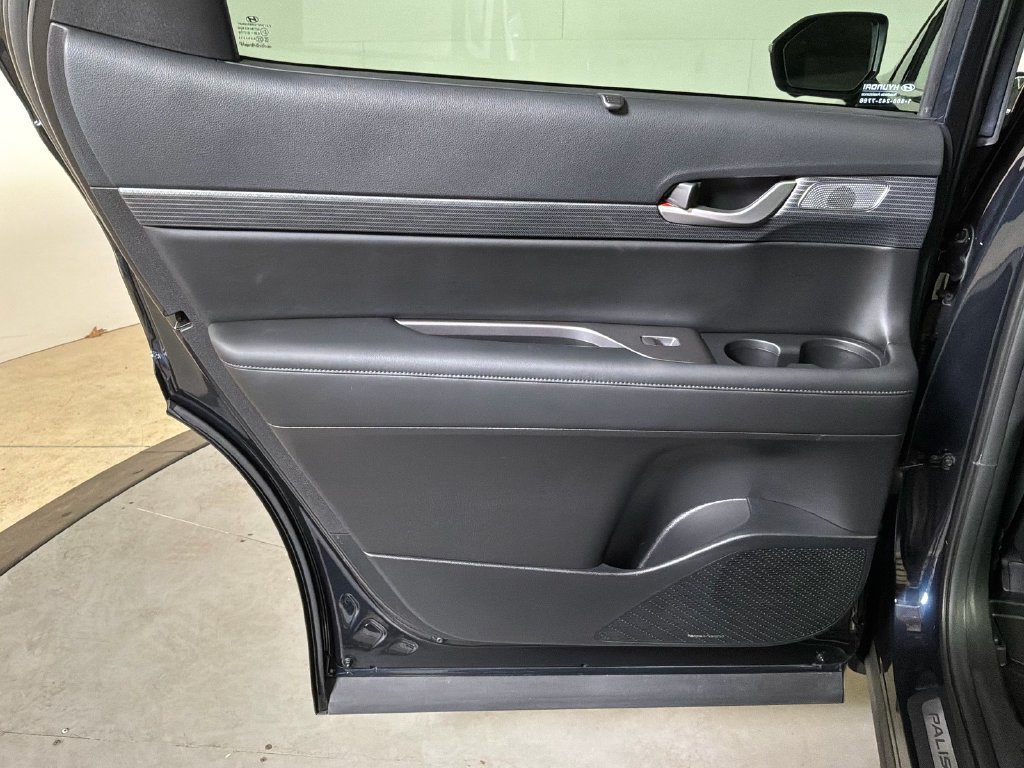 Used 2024 Hyundai Palisade Limited AWD/4WD image 15