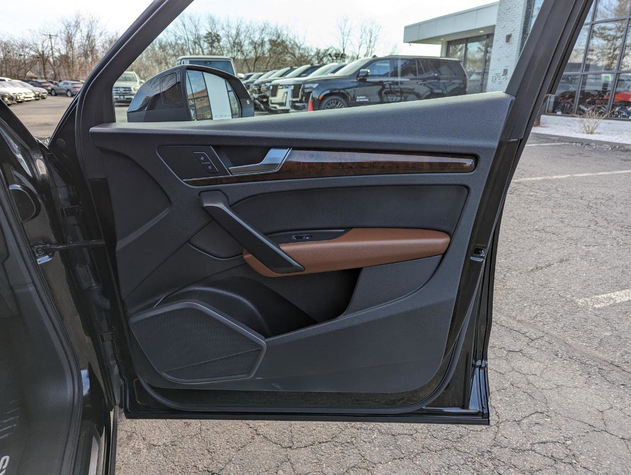 Used 2018 Audi Q5 2.0T Premium Plus w/ Premium Plus Package image 26