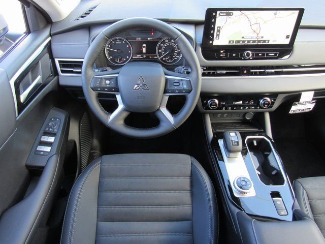 New 2026 Mitsubishi Outlander SE image 10