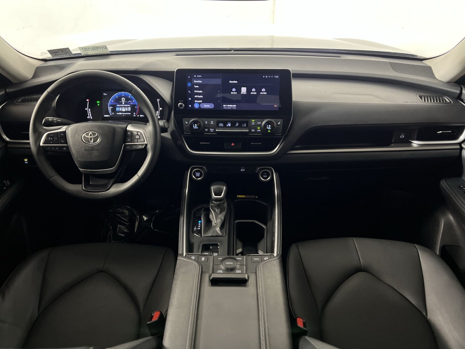 Used 2024 Toyota Grand Highlander AWD image 22
