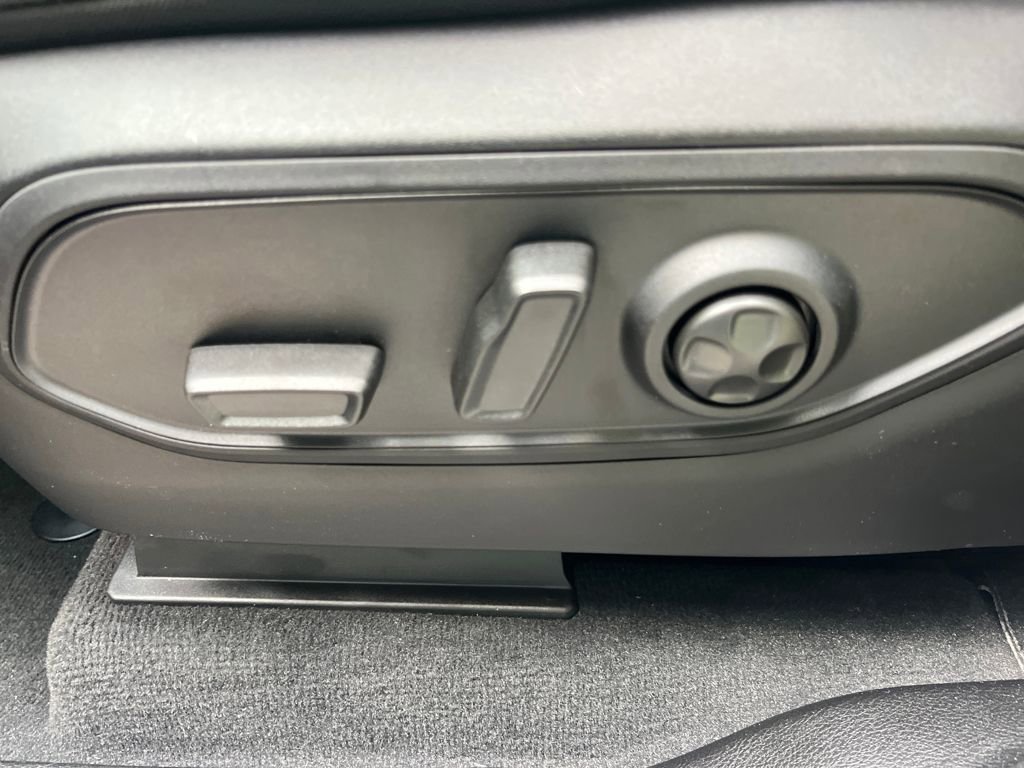 New 2025 Jeep Grand Cherokee Limited w/ Black Appearance Package image 29