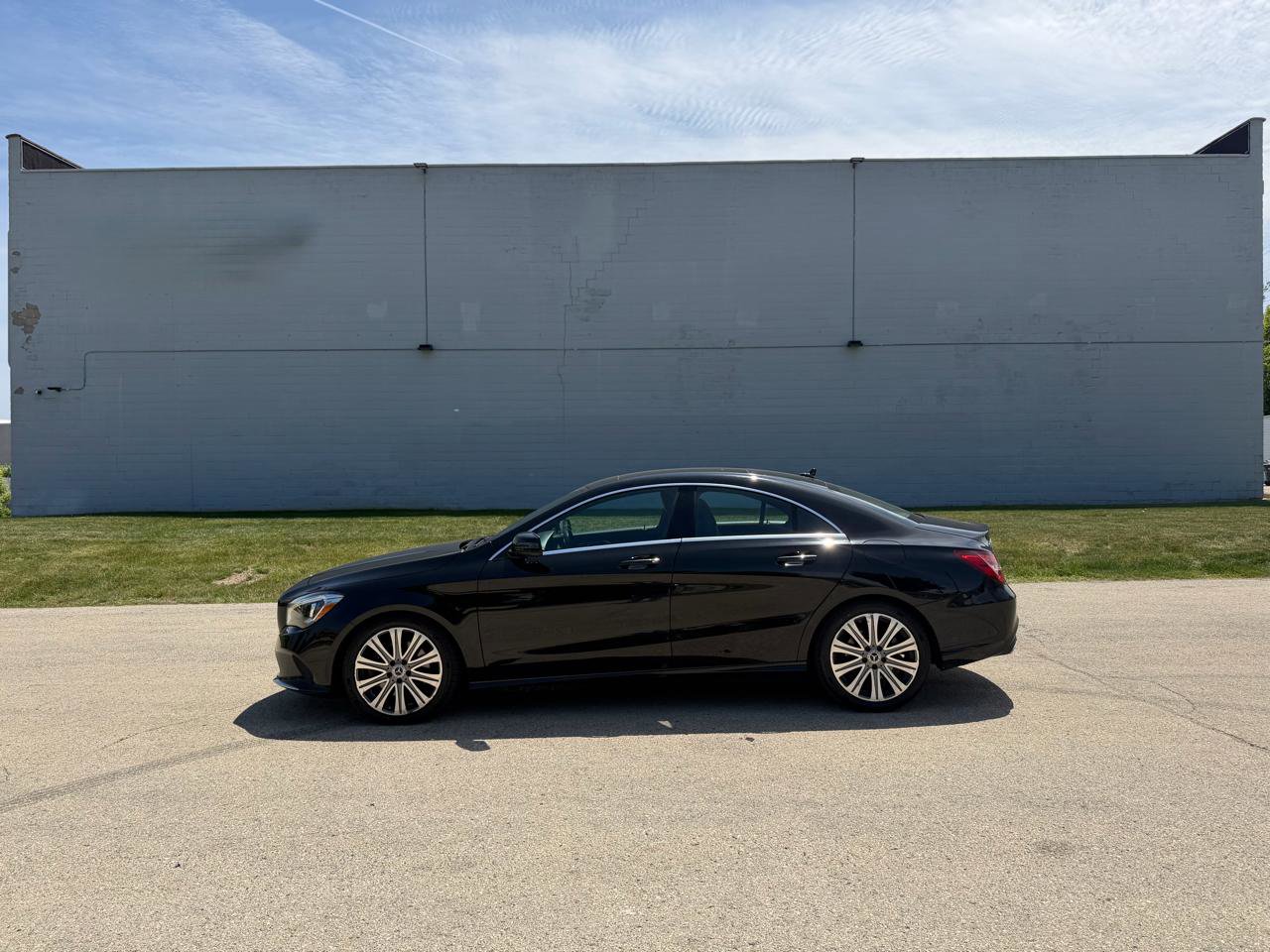 Used 2018 Mercedes-Benz CLA 250 4MATIC image 4