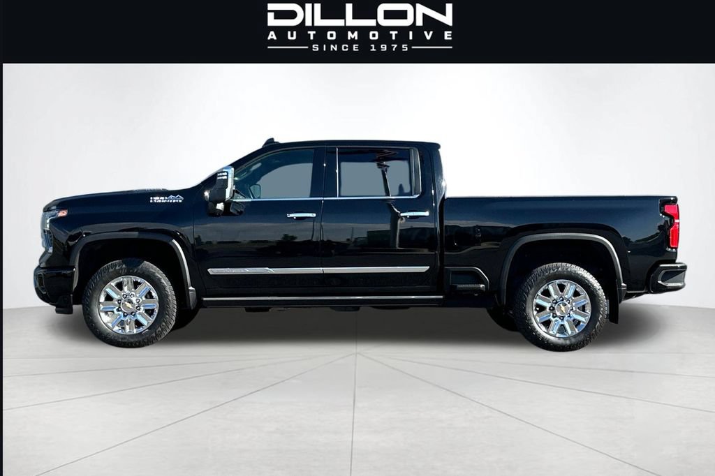 Used 2024 Chevrolet Silverado 2500 High Country w/ High Country Premium Package AWD/4WD image 7