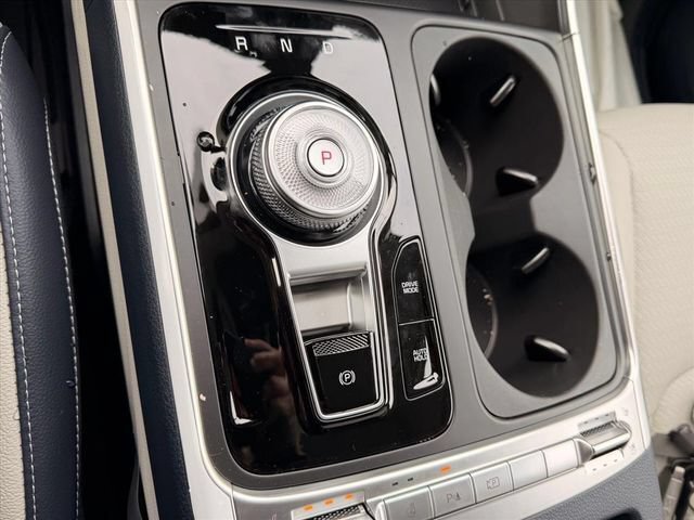 New 2026 Kia Carnival SX Prestige FWD image 25