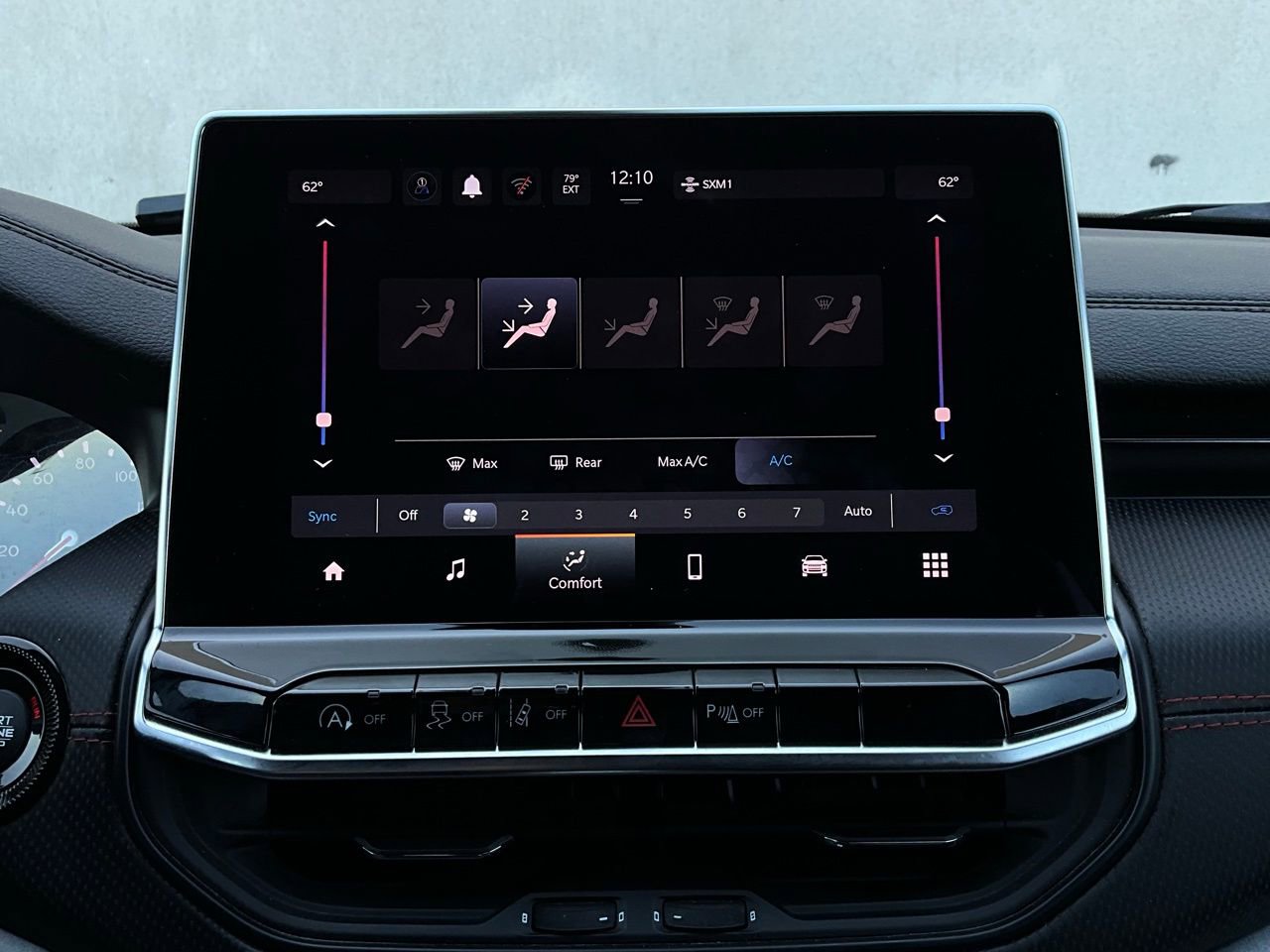 Used 2025 Jeep Compass Trailhawk image 29