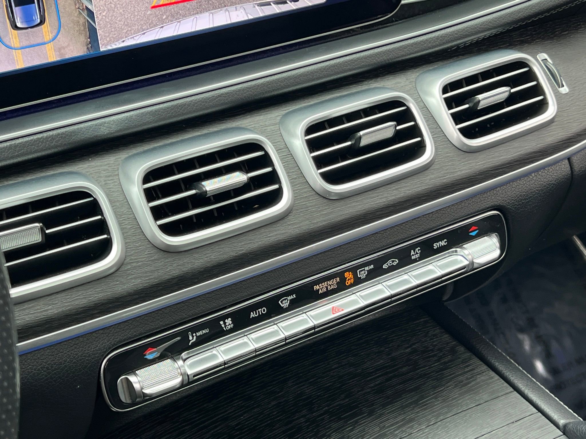 Used 2024 Mercedes-Benz GLS 450 4MATIC image 30