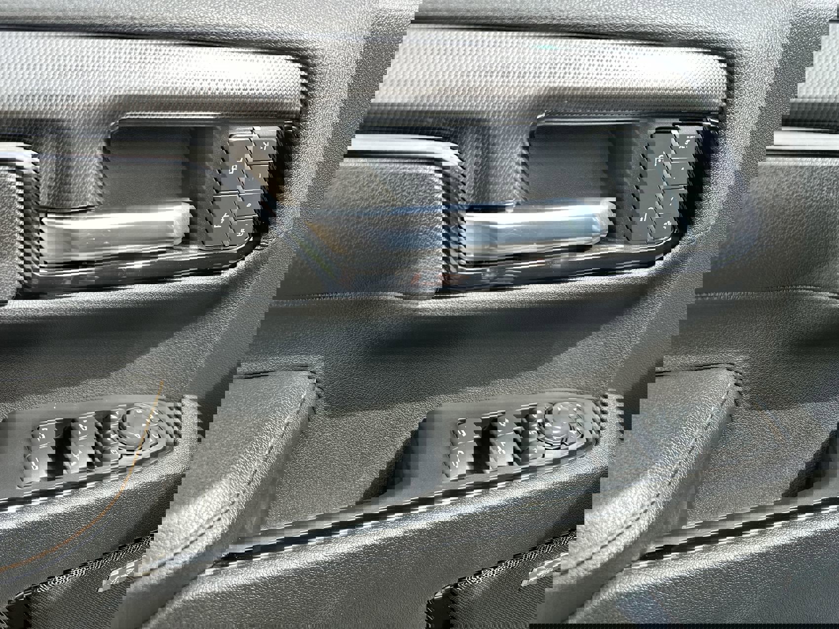 Used 2024 GMC Sierra 2500 AT4 w/ AT4 Premium Plus Package image 13