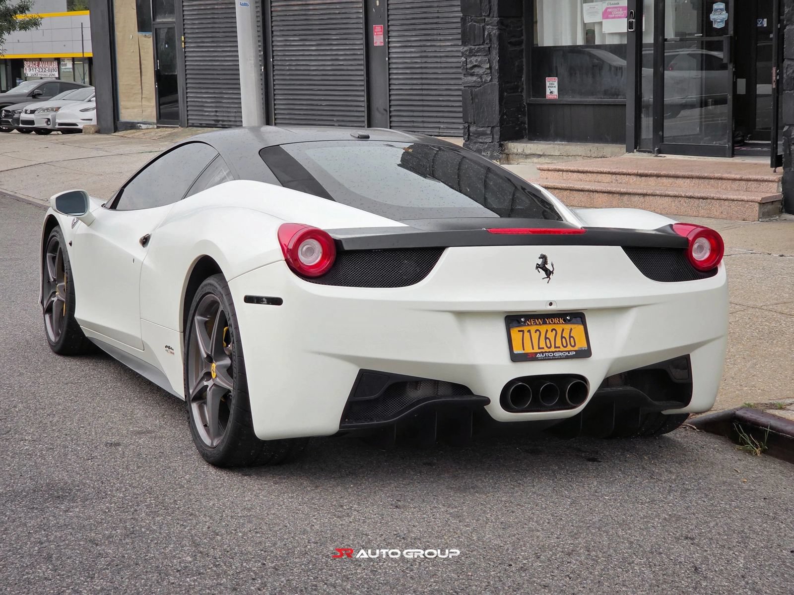 Used 2015 Ferrari 458 Italia Coupe RWD image 10