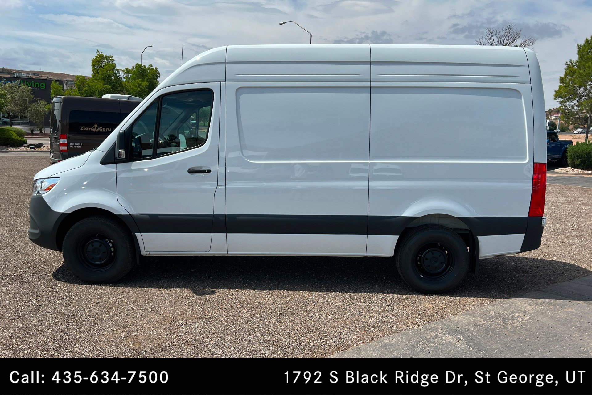 Used 2026 Mercedes-Benz Sprinter 2500 image 2