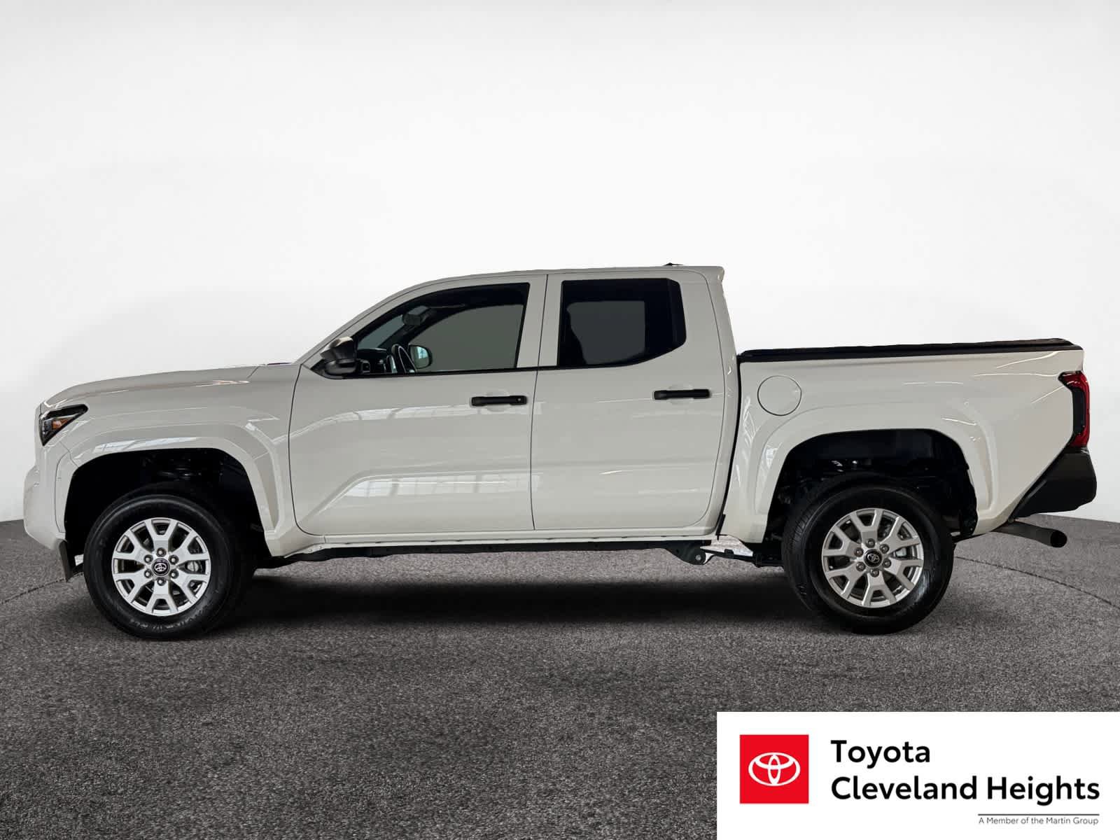 Certified 2025 Toyota Tacoma SR w/ SR Upgrade Package AWD/4WD image 8