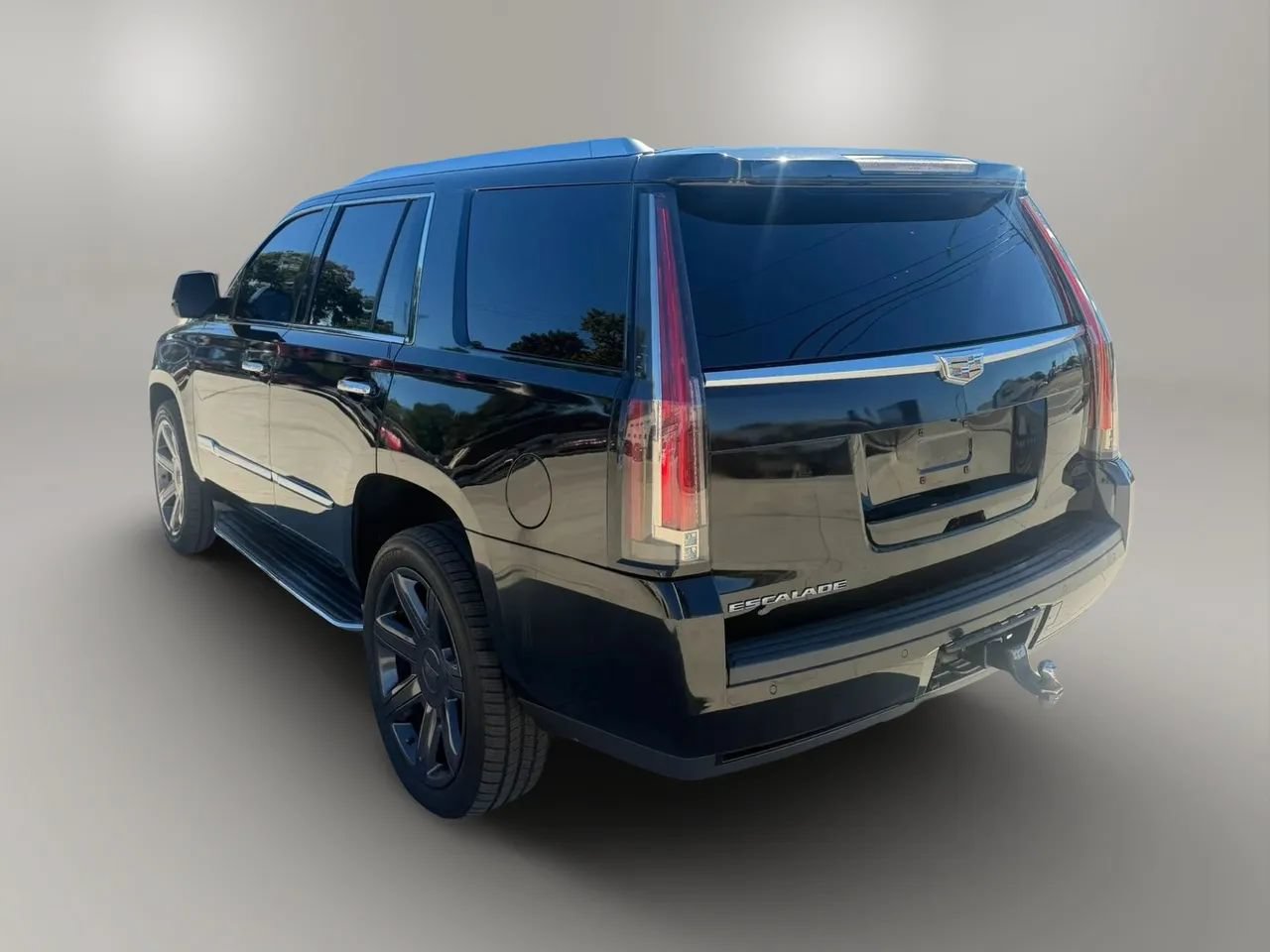 Used 2016 Cadillac Escalade Premium RWD image 5