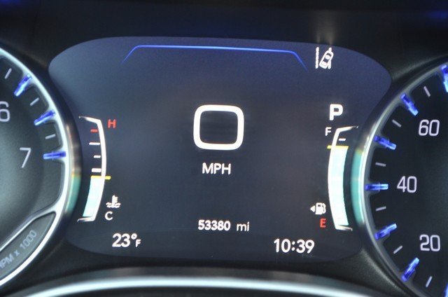 Used 2024 Chrysler Pacifica Touring-L image 23