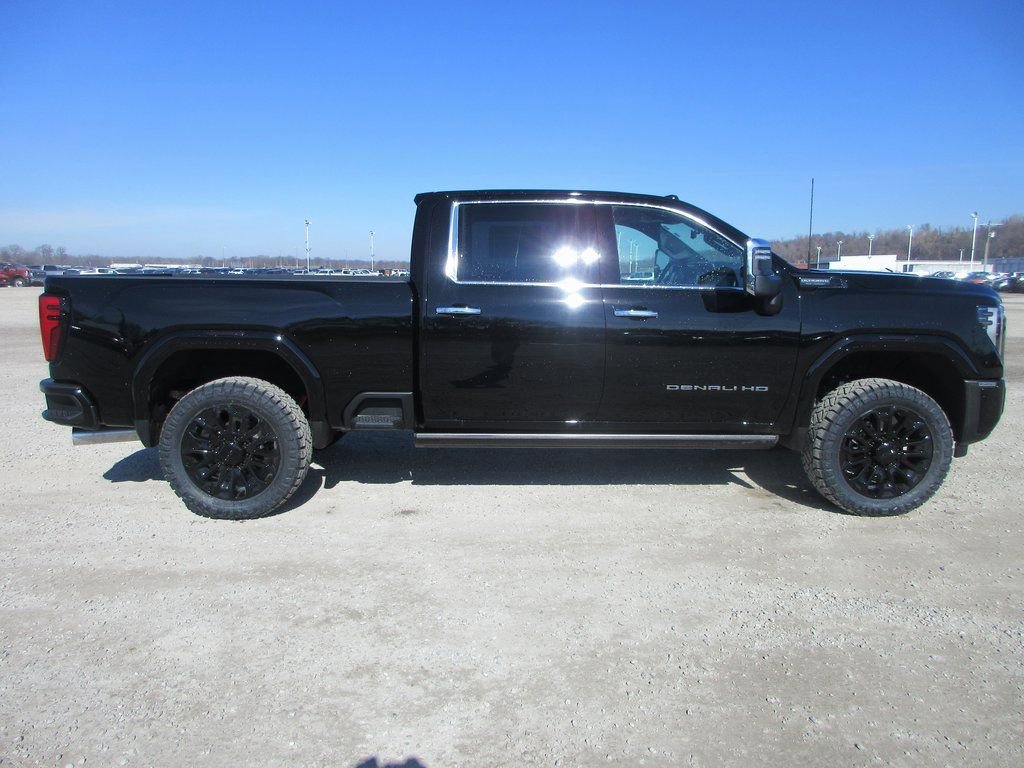 New 2026 GMC Sierra 2500 Denali Ultimate image 3