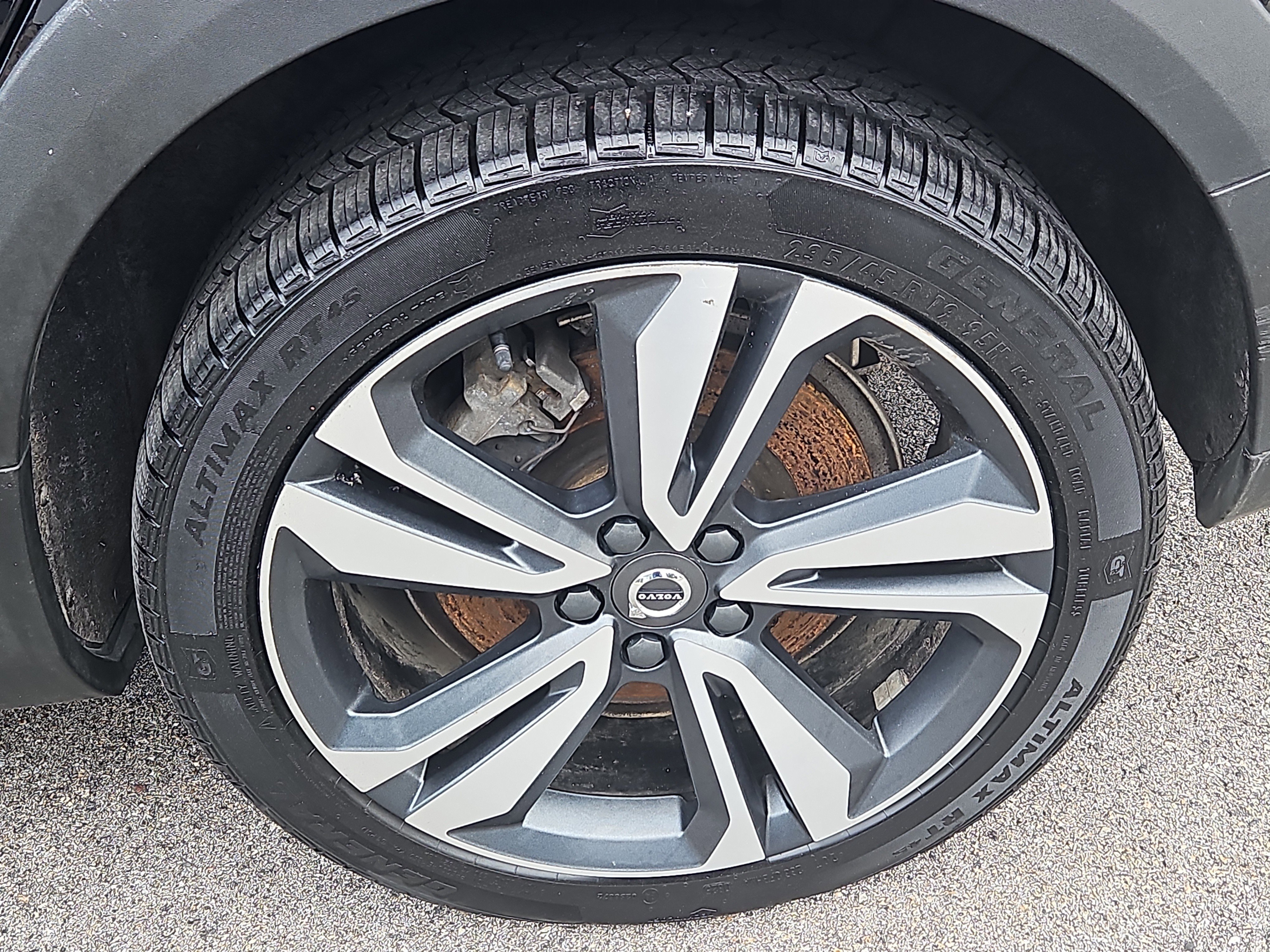 Certified 2023 Volvo V60 B5 Cross Country Plus image 27