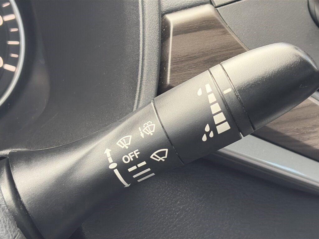 Used 2024 Nissan Altima 2.5 SV image 19