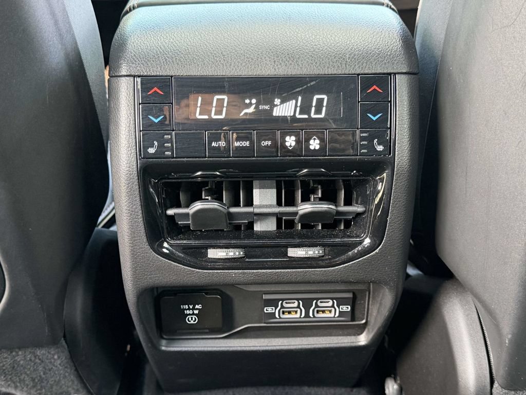 Used 2022 Jeep Grand Cherokee Summit w/ MOPAR Finishing Package AWD/4WD image 23