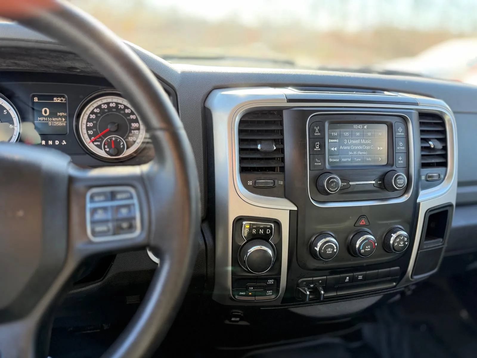 Used 2016 RAM 1500 Classic SLT AWD/4WD image 18