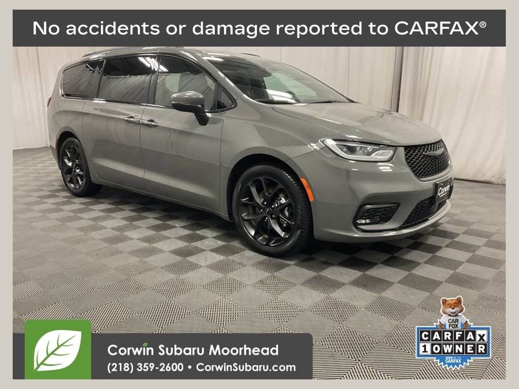 Used 2023 Chrysler Pacifica Touring-L w/ Uconnect Theater Family Group FWD image 1