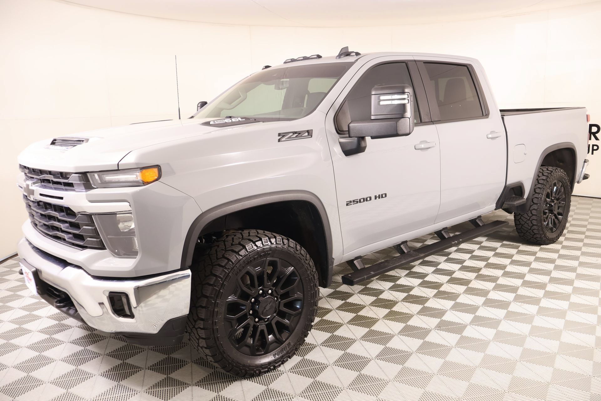 Used 2024 Chevrolet Silverado 2500 LT w/ Convenience Package AWD/4WD image 10