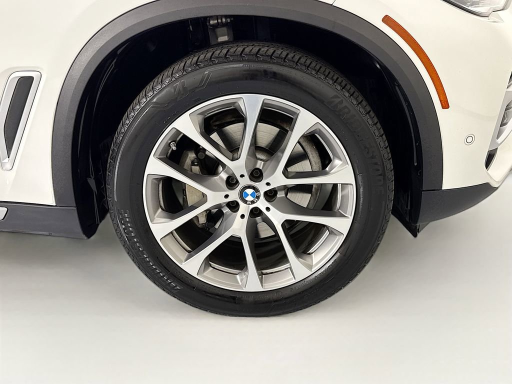 Used 2019 BMW X5 xDrive40i w/ Premium Package 2 image 32