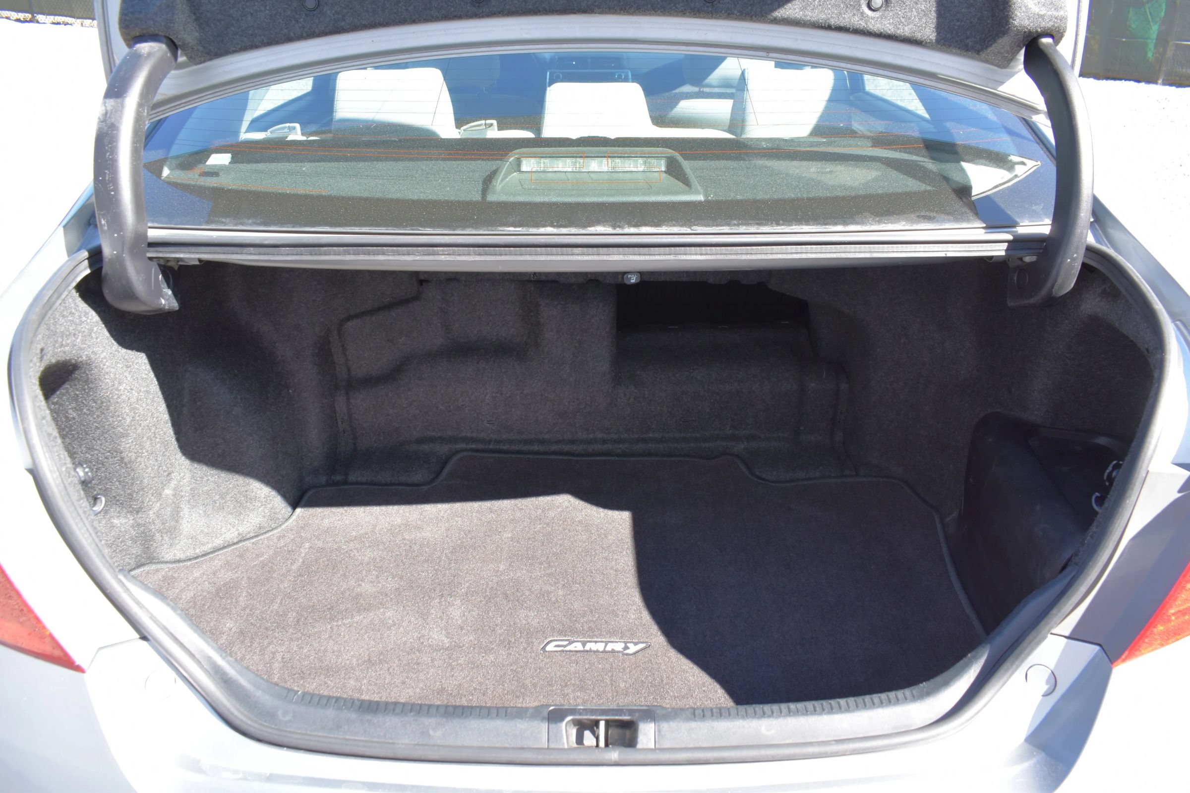 Used 2016 Toyota Camry LE FWD image 30