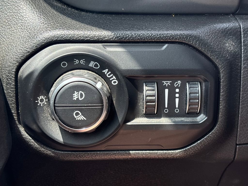 Used 2021 Jeep Gladiator Rubicon AWD/4WD image 31
