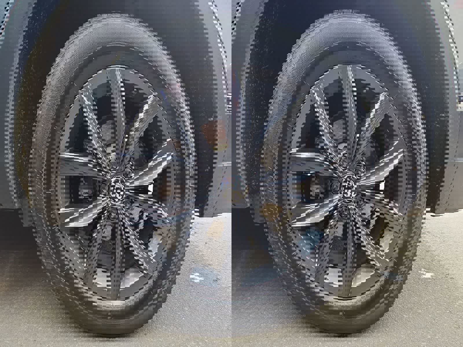 Certified 2022 Volkswagen Tiguan SE image 12