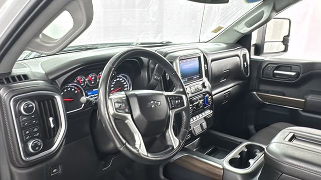 Used 2020 Chevrolet Silverado 1500 LT Trail Boss image 35