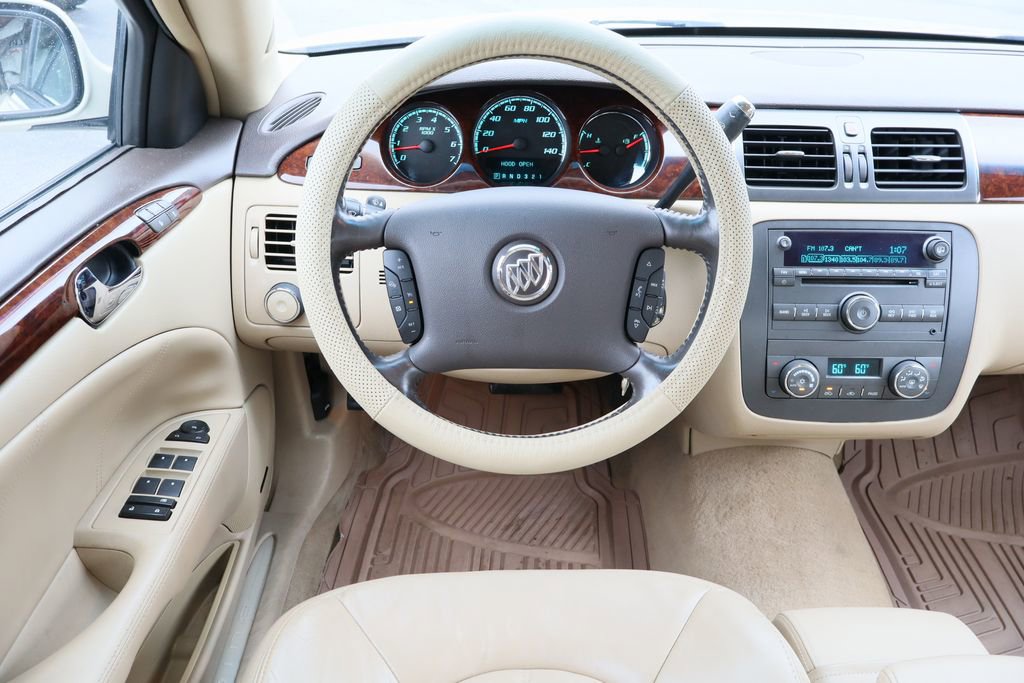 Used 2011 Buick Lucerne CXL image 18