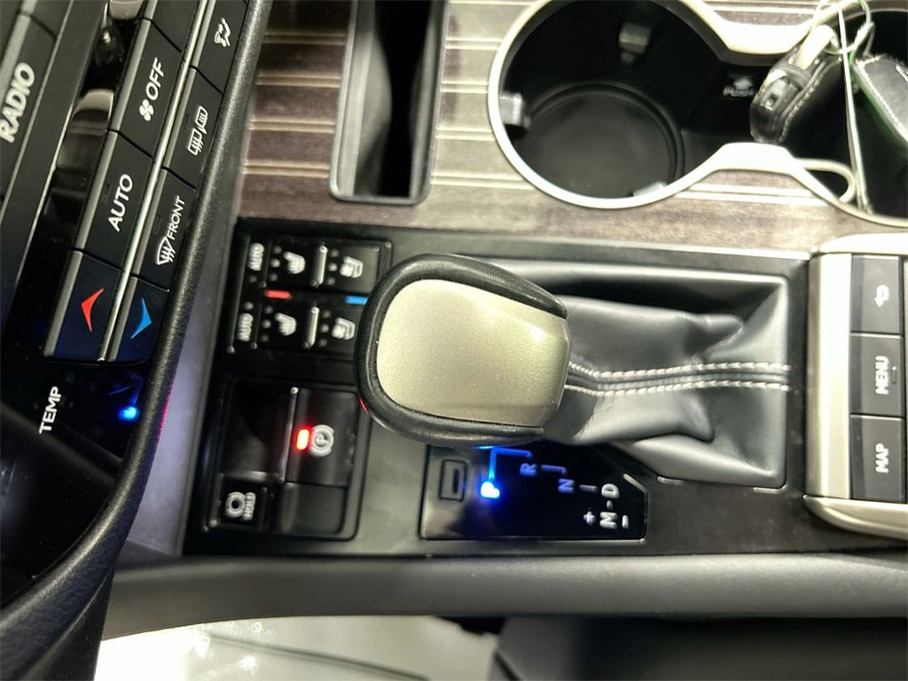 Used 2020 Lexus RX 350 AWD w/ Luxury Package image 18