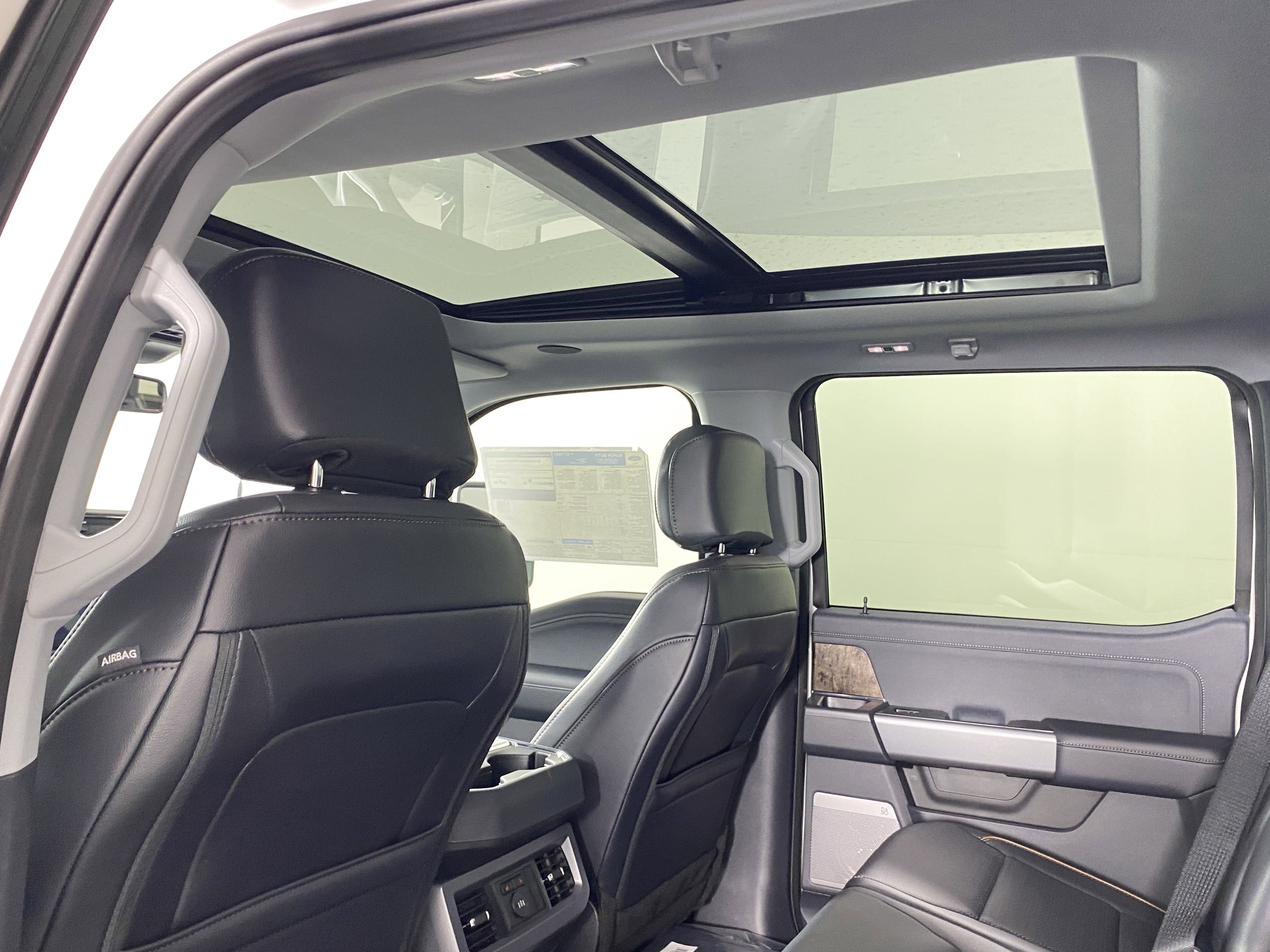 New 2025 Ford F250 Lariat w/ Lariat Ultimate Package image 16