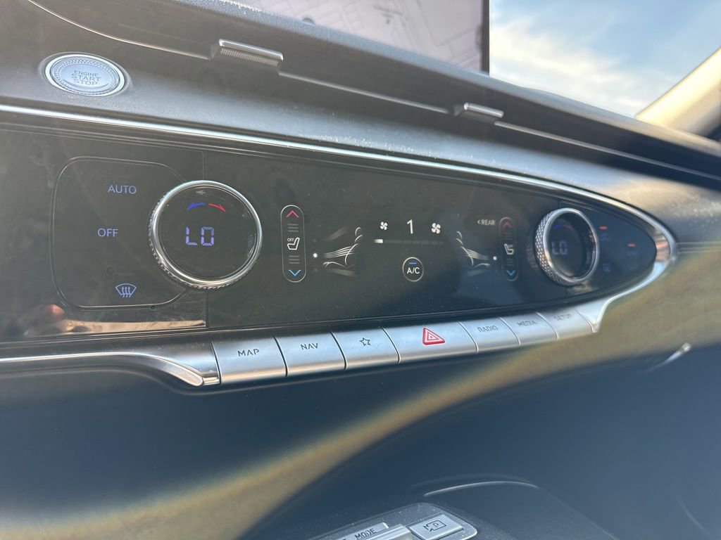 Used 2022 Genesis GV70 2.5T w/ Select Package image 23