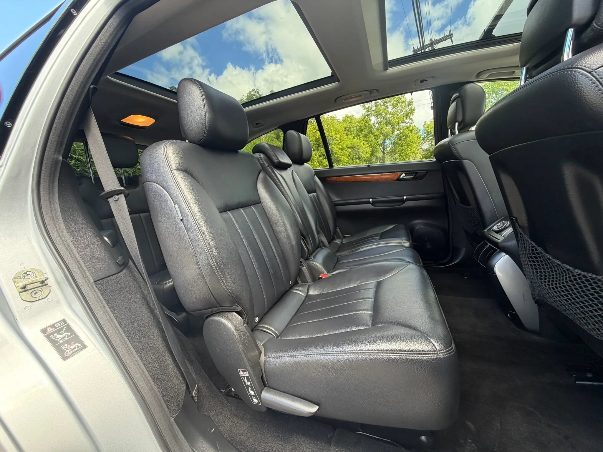Used 2009 Mercedes-Benz R 350 4MATIC image 18