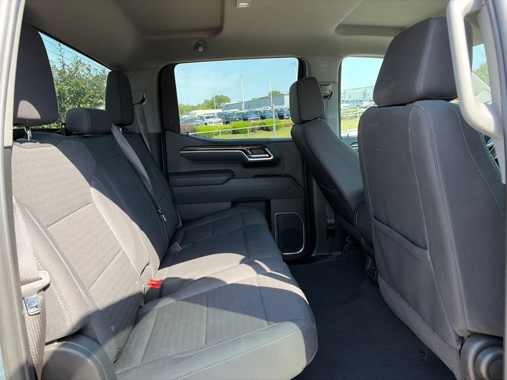 Used 2025 Chevrolet Silverado 1500 LT AWD/4WD image 31
