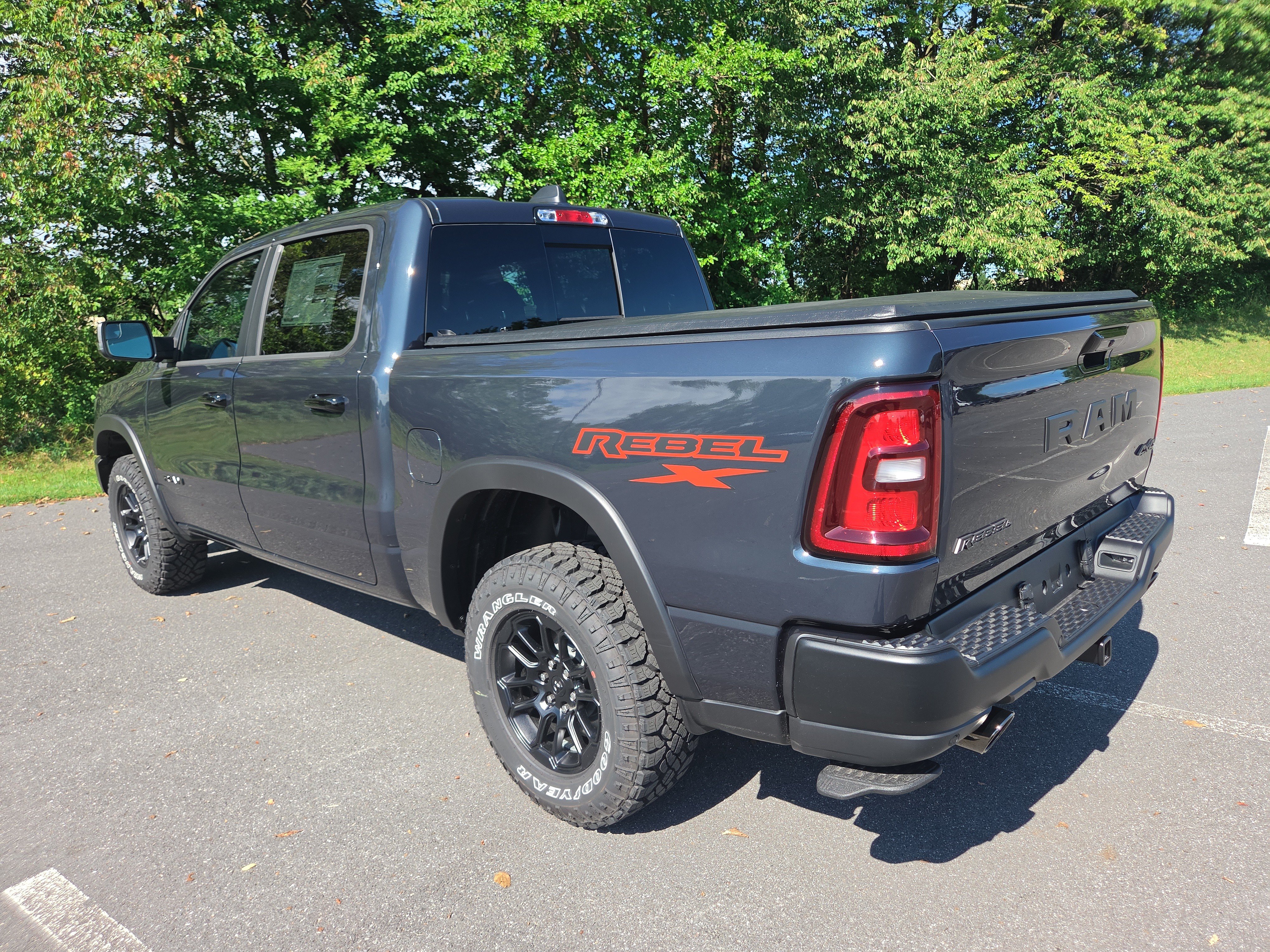 New 2027 RAM 1500 Rebel w/ Rebel Level 2 Equipment Group AWD/4WD image 12