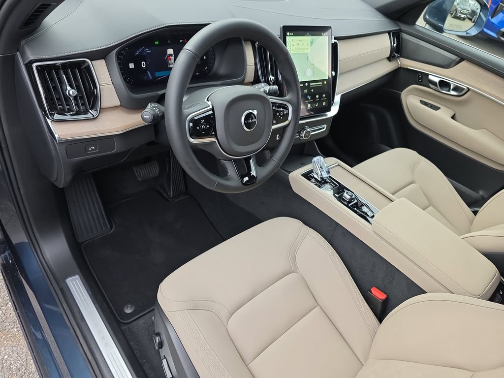 Used 2026 Volvo XC90 B6 Plus w/ Protection Package Premier AWD/4WD image 9