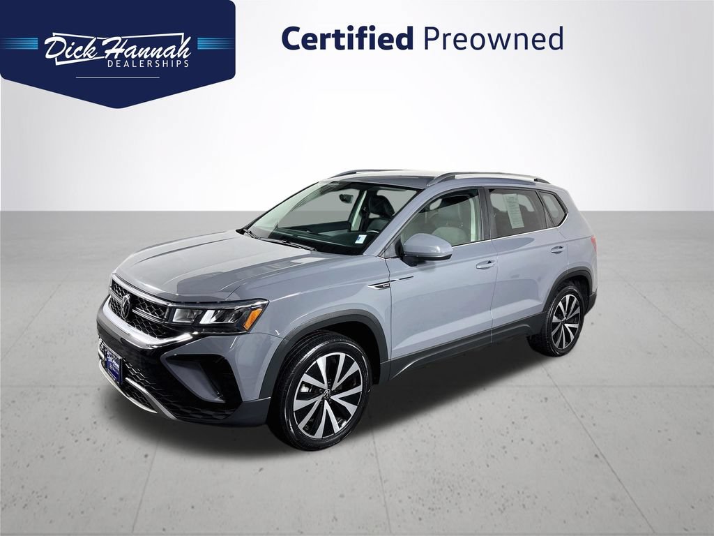 Certified 2022 Volkswagen Taos SE AWD/4WD image 1