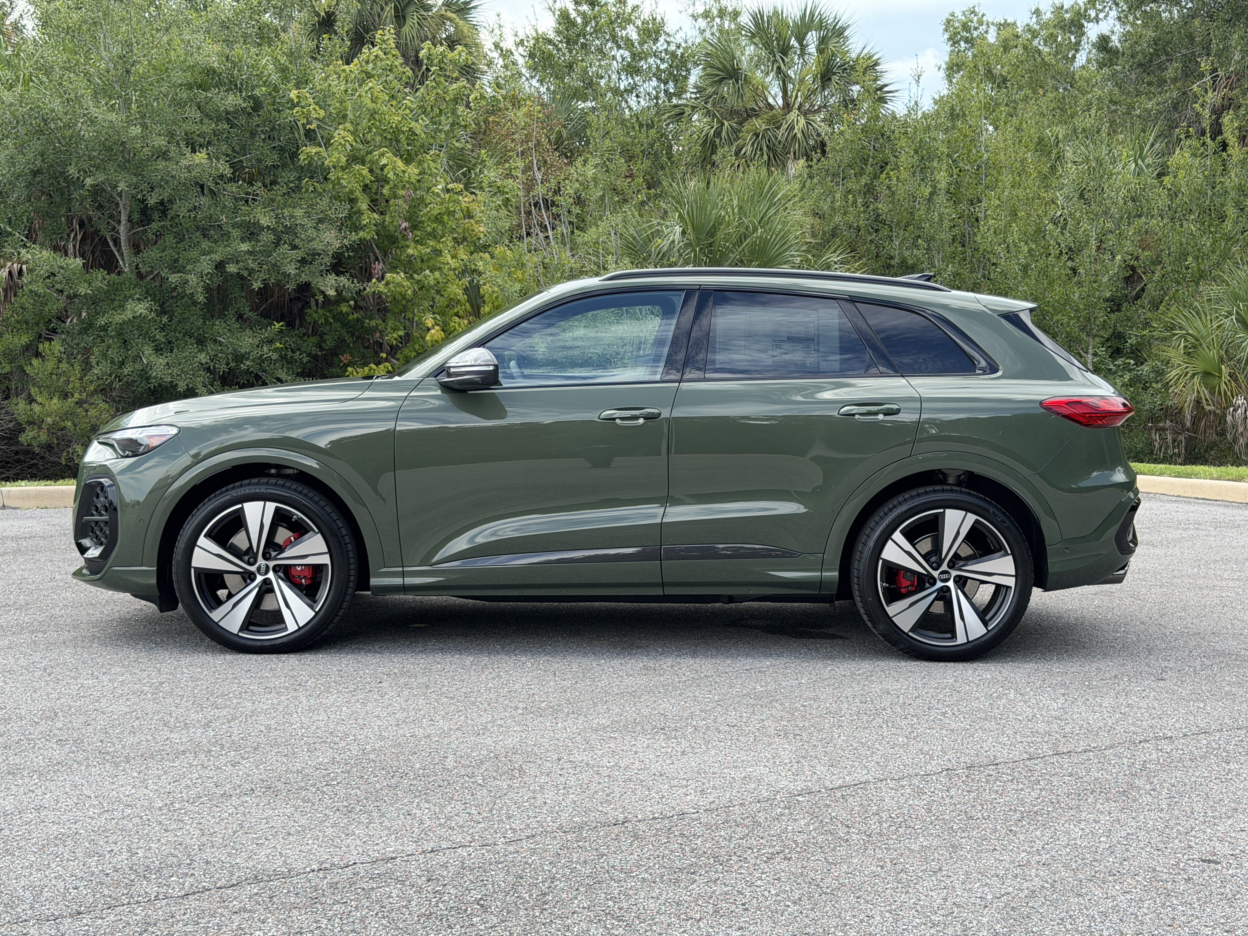 New 2026 Audi SQ5 Prestige AWD/4WD image 4