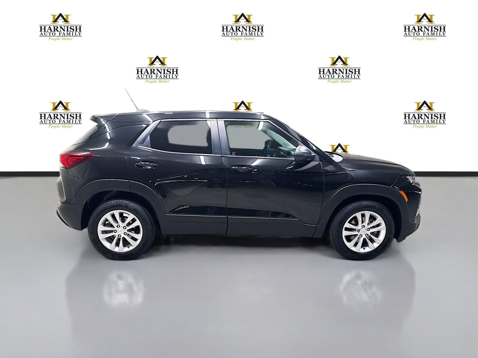 Used 2023 Chevrolet TrailBlazer LS FWD image 4