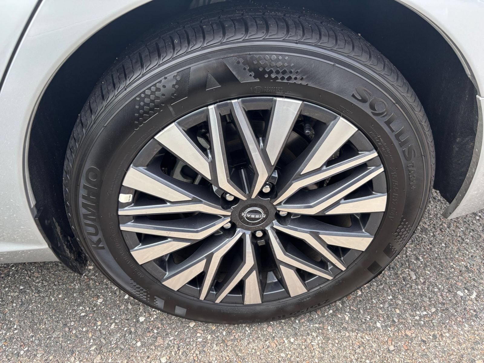 Used 2026 Nissan Altima 2.5 SV FWD image 30