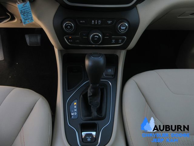 Used 2019 Jeep Cherokee Latitude w/ Popular Appearance Group image 28