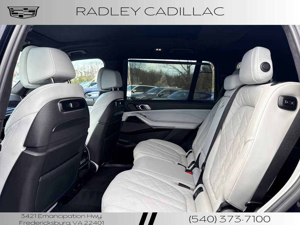 Used 2023 BMW X7 xDrive40i w/ Executive Package image 11